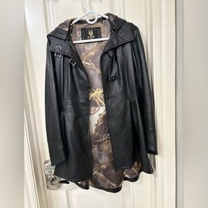 GORGEOUS ITALIAN LEATHER COAT WITH SCARF